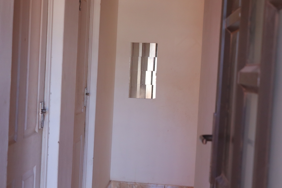 4 Bedroom Property for Sale in Louwville Western Cape
